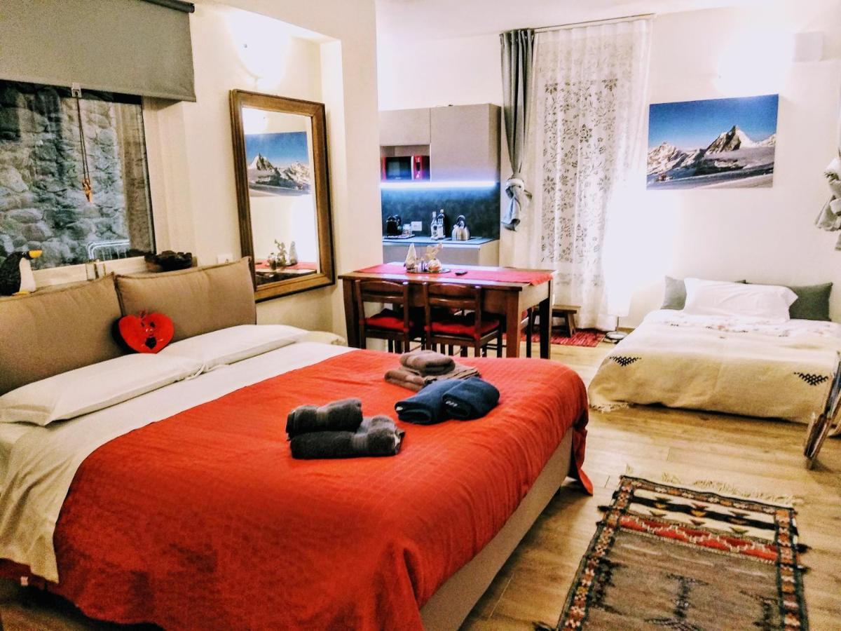 Maison Soleil - Sofia suite Aoste Extérieur photo