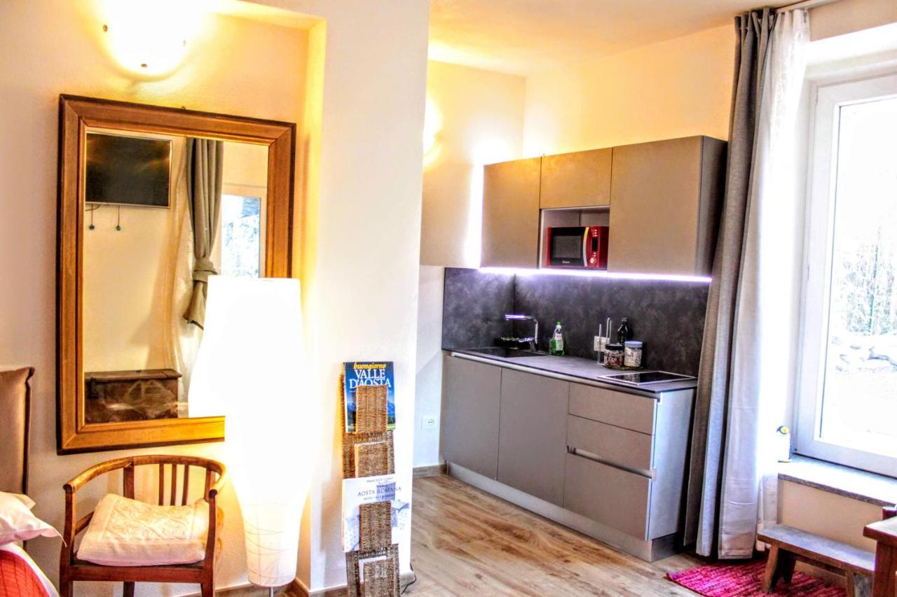 Maison Soleil - Sofia suite Aoste Extérieur photo