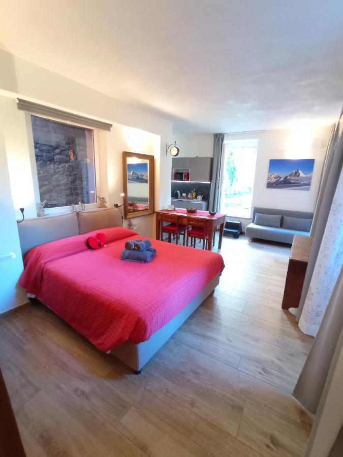 Maison Soleil - Sofia suite Aoste Extérieur photo